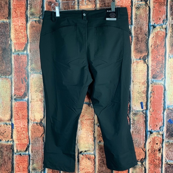 HI-TEC Lightweight Comfort Stretch Outdoor‎ Capris - Picture 5 of 6
